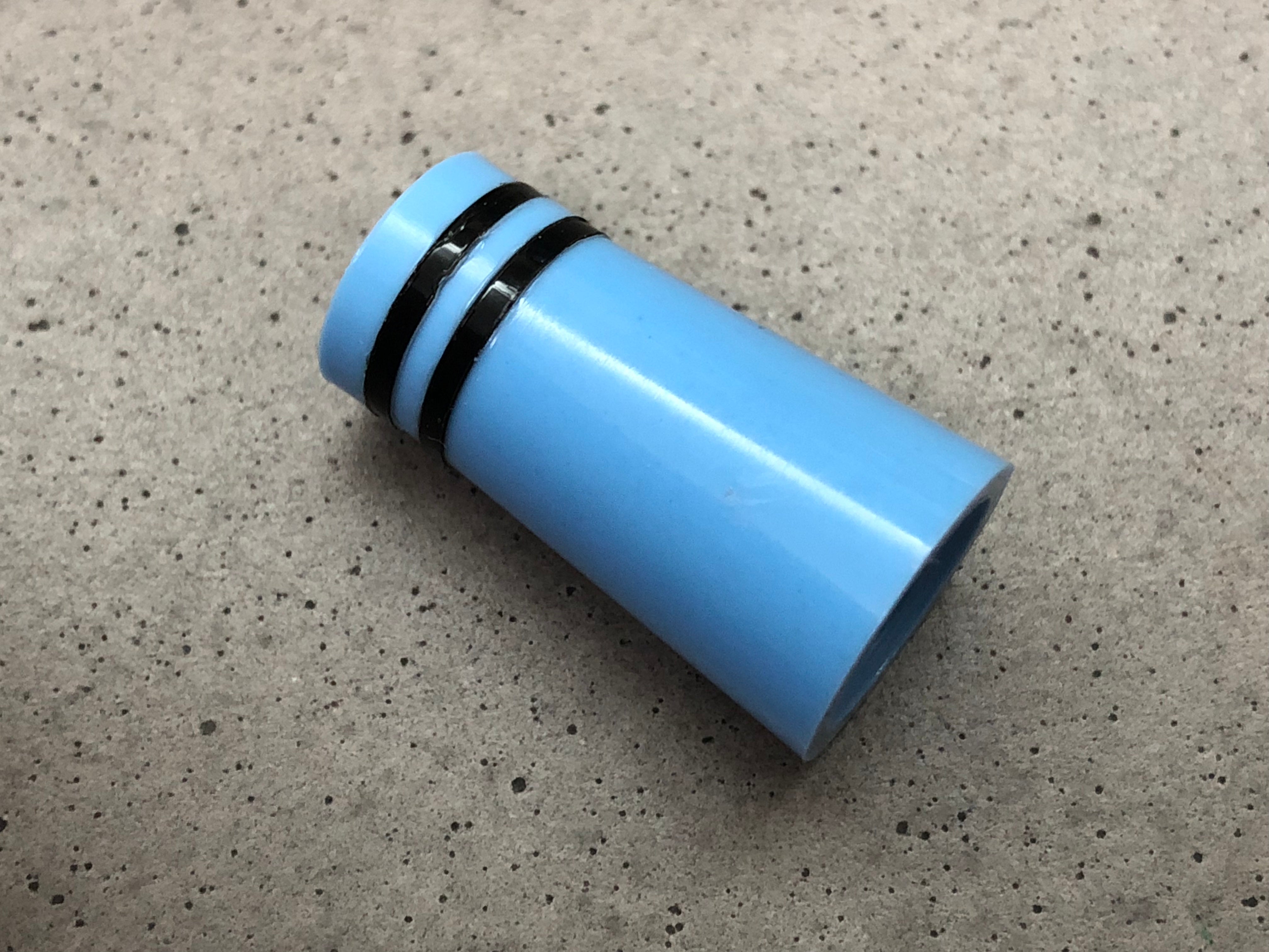 Flat-Top 12 Ferrules Powder Blue with Double Black Stripes